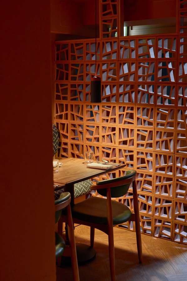 Chishuru dining room